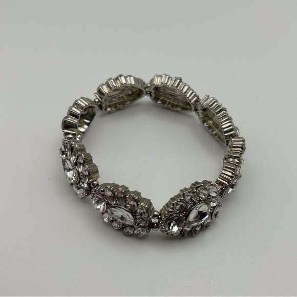 Rhinestone Sparkle Floral Leaf Stretch Bracelet Silver Tone Princess Statement - Picture 7 of 9